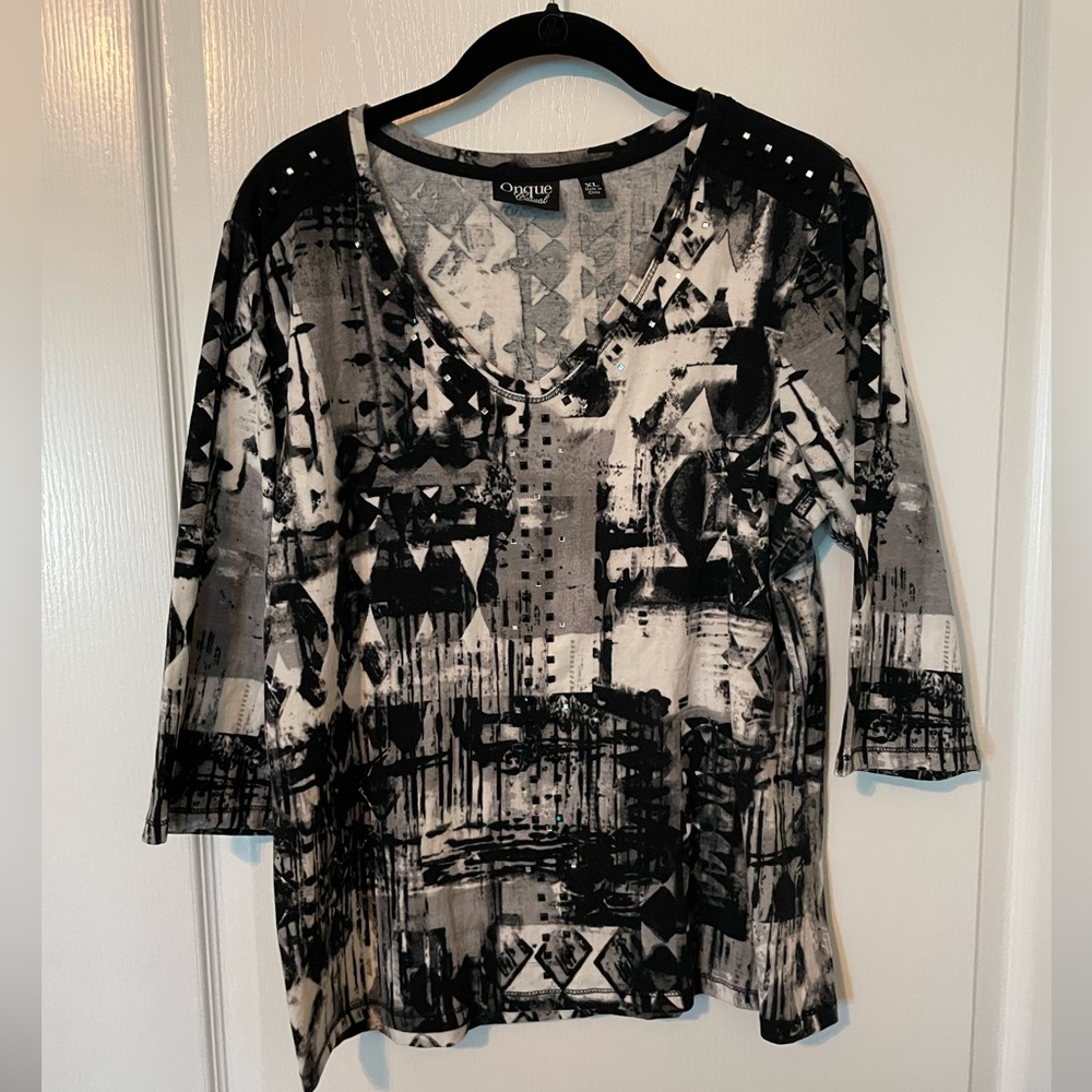 Onque Casuals Monochrome Geometric Blouse